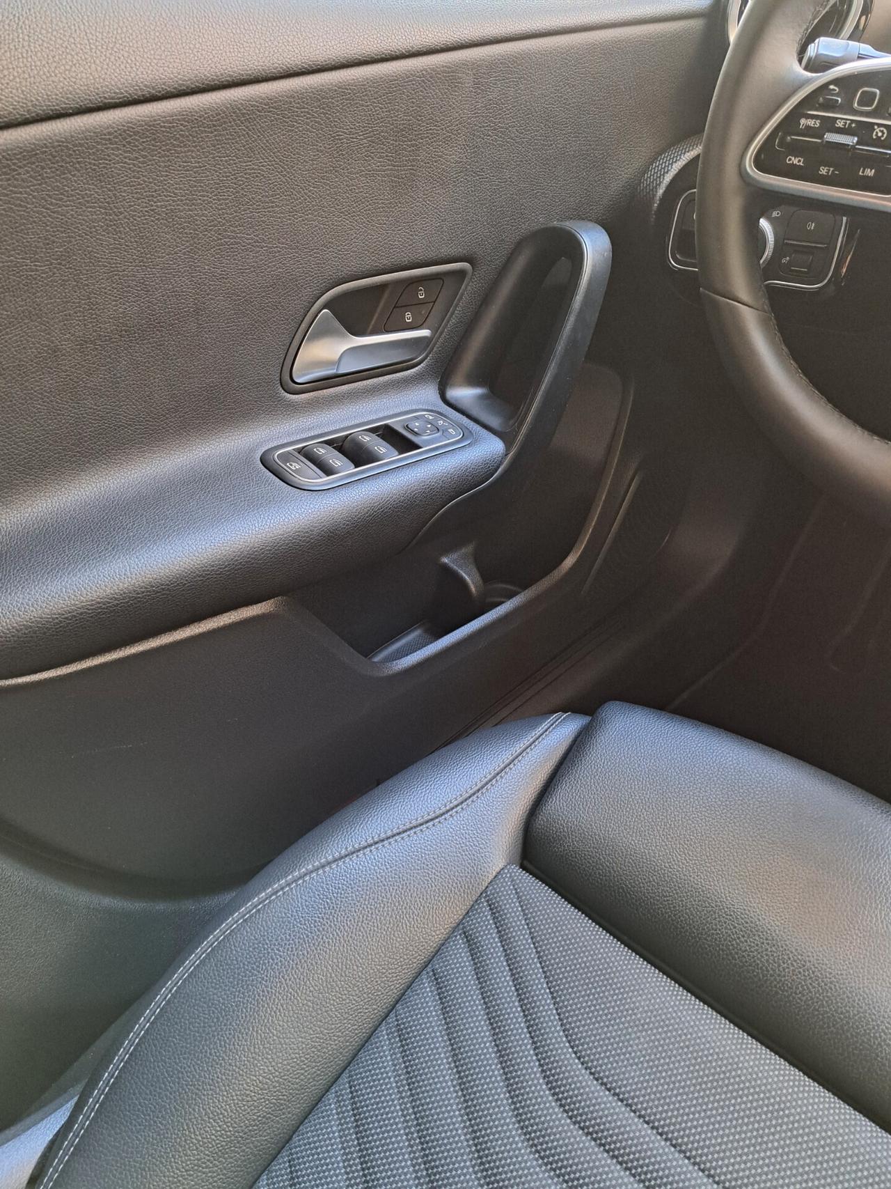 Mercedes-benz A 180 A 180 d Automatic Premium