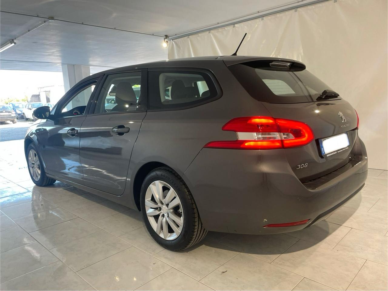 Peugeot 308 BlueHDi 130 S&S SW Allure