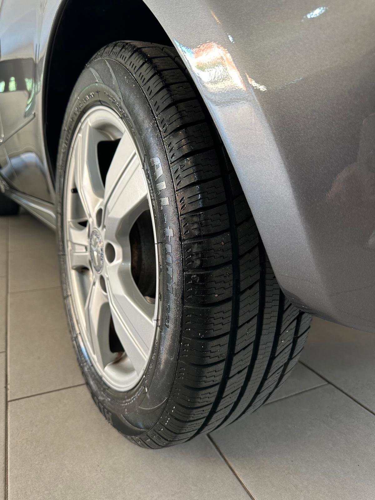 Mercedes-benz A 160 CDI BlueEFFICIENCY Premium