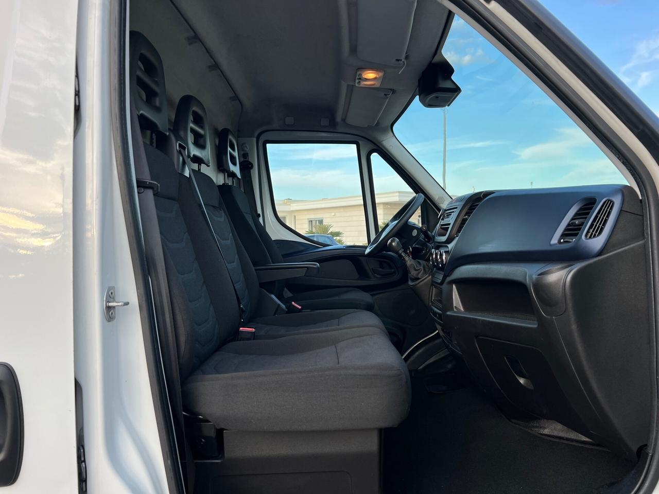Iveco Daily 35S14 2.3 MJT 140cv L2H2 - 2017