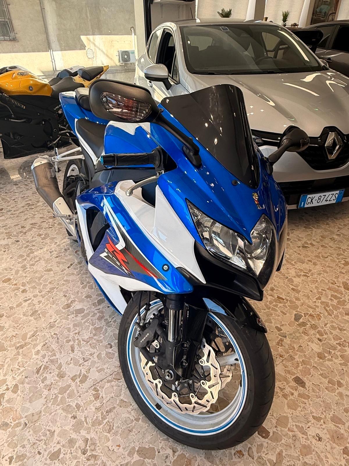 Suzuki GSX R 750