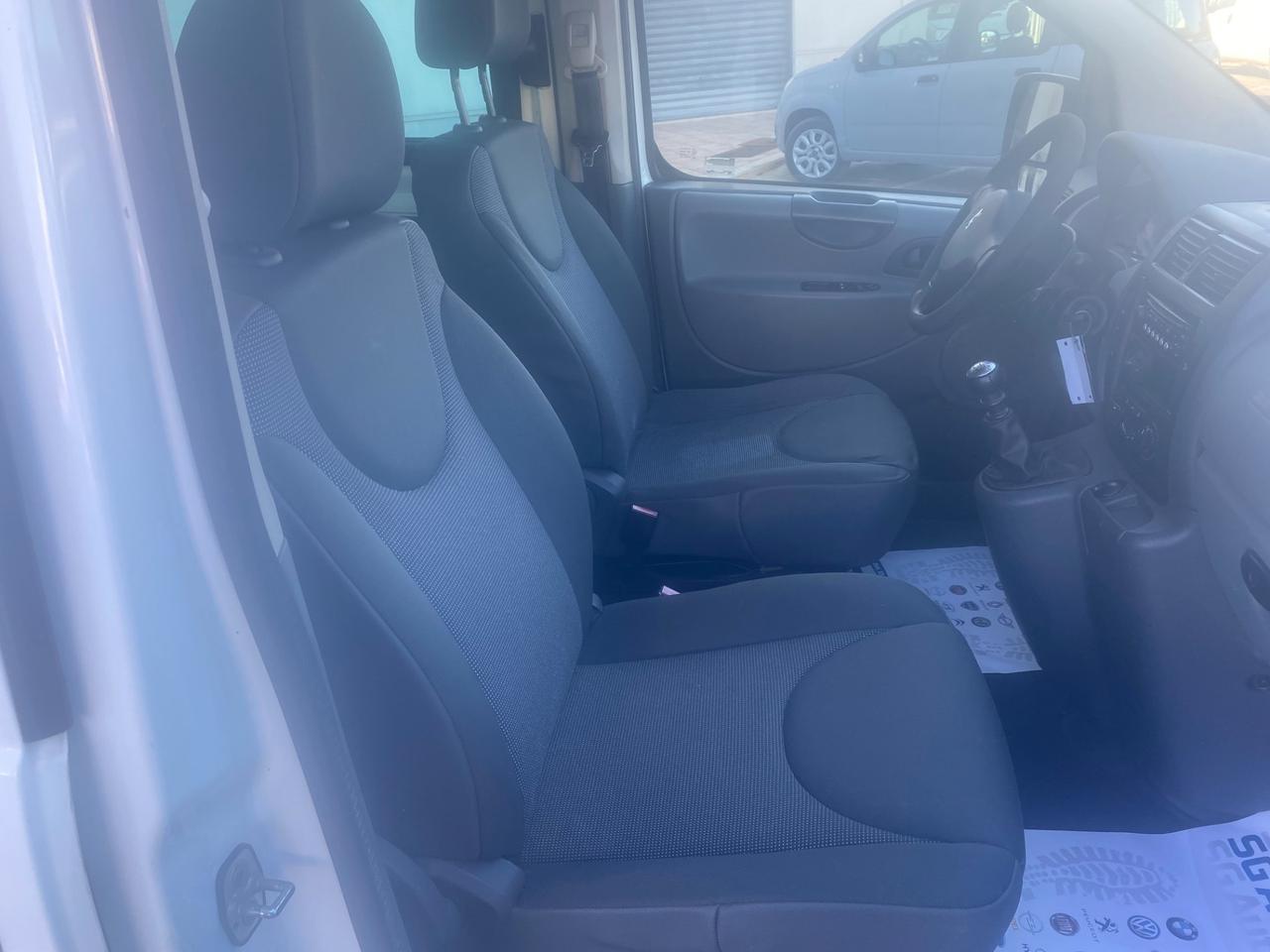 Peugeot Expert Tepee 2.0 HDi 120CV FAP PC Comfort 6P