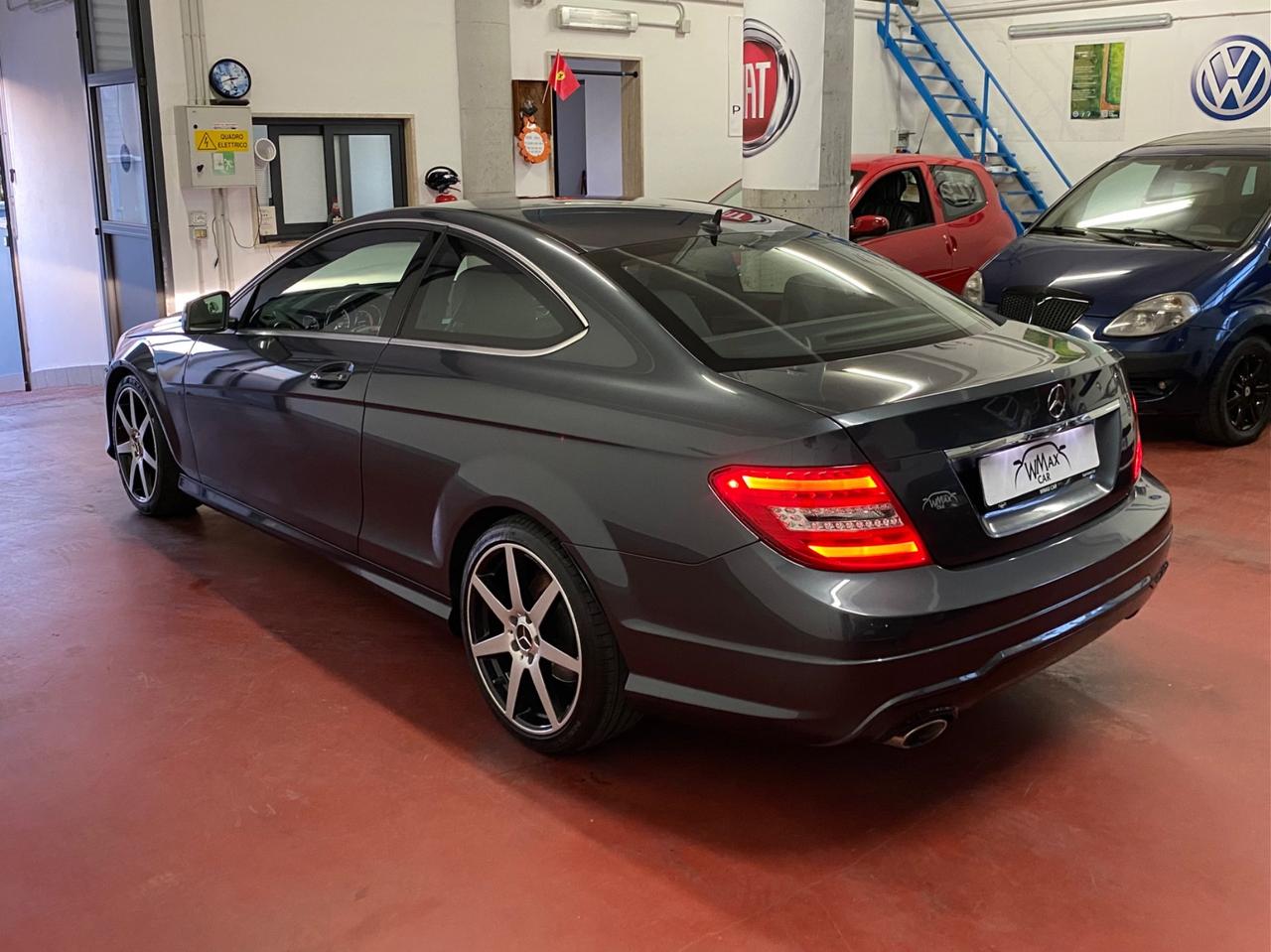 Mercedes-benz C 220 CDI Coupé Avantgarde AMG