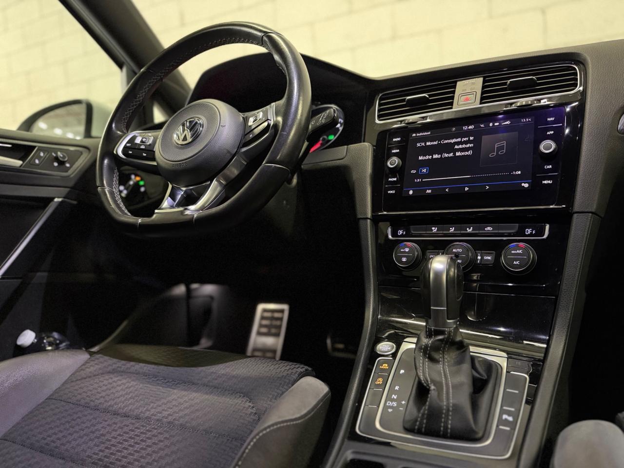 Volkswagen Golf 1.4 TSI 125CV DSG R Line