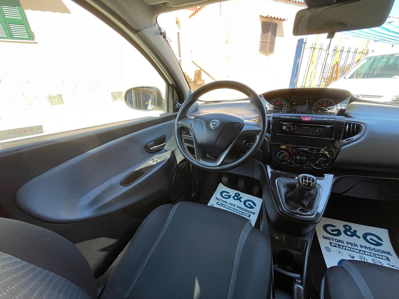 Lancia Ypsilon 1.2 69 CV 5 porte Gold