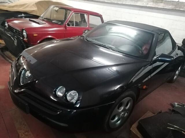 Alfa Romeo Spider 3000 v6