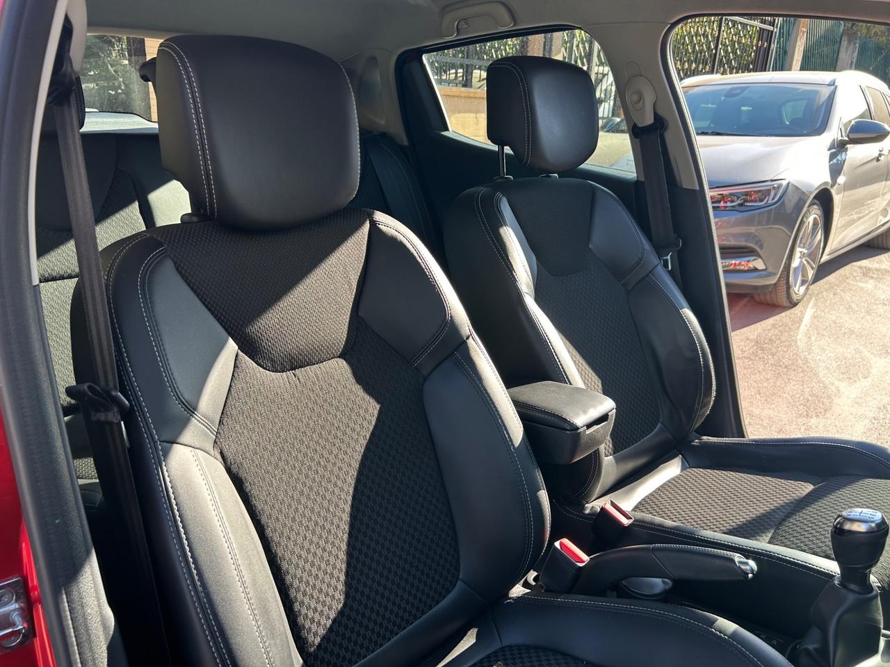 Renault Clio dCi 8V 90 CV 5 porte Moschino Life