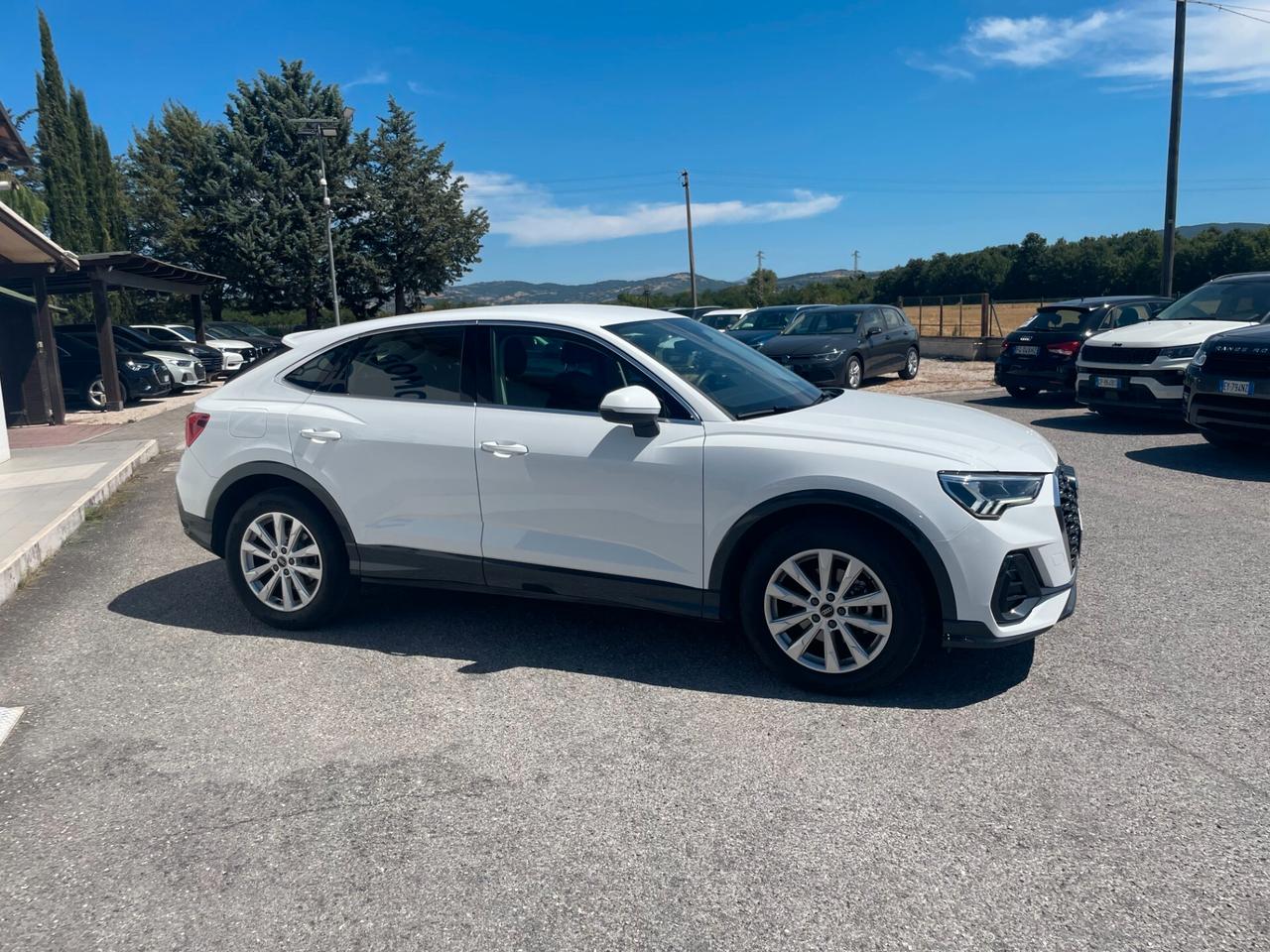 Audi Q3 SPB 35 TFSI Business Plus