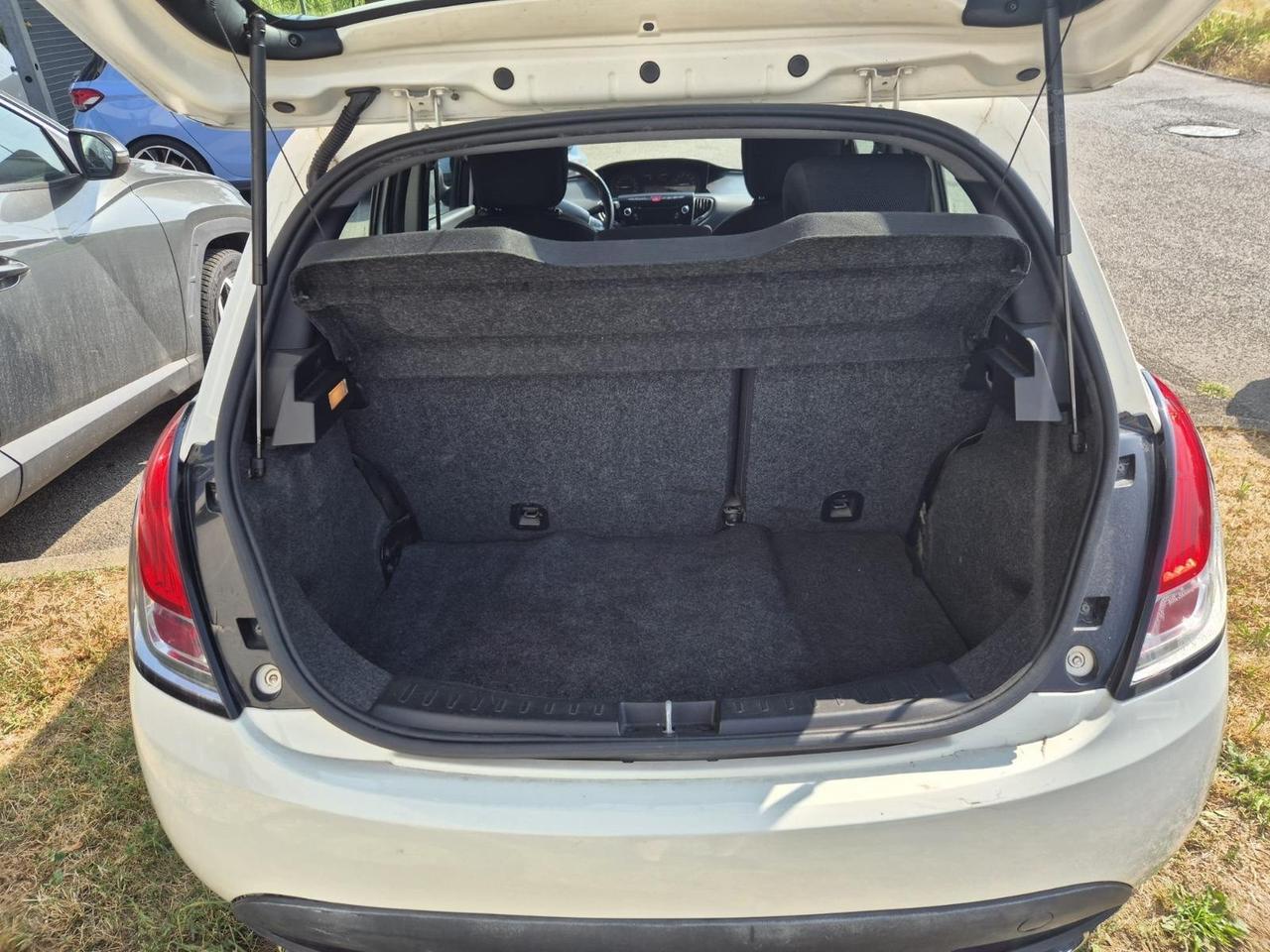 Lancia Ypsilon 1.2 69 CV 5 porte GPL Ecochic Unyca