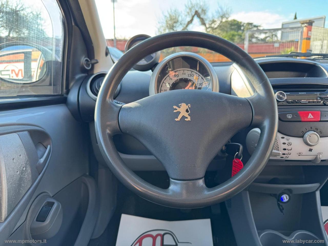 PEUGEOT 107 SWEET YEARS AUTOMATICA 1.0 68CV 5P.