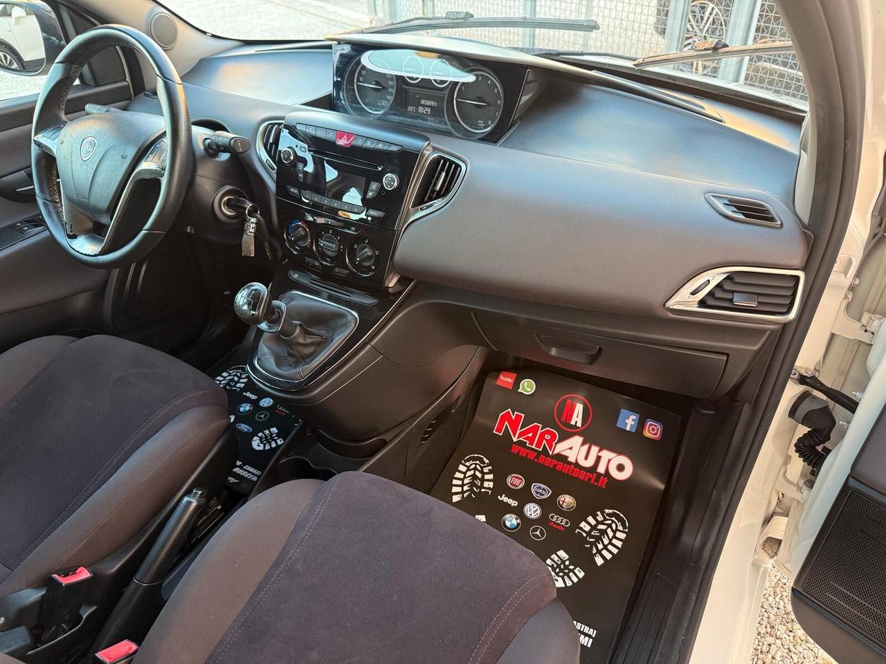 Lancia Ypsilon 1.2 69 CV 5 porte