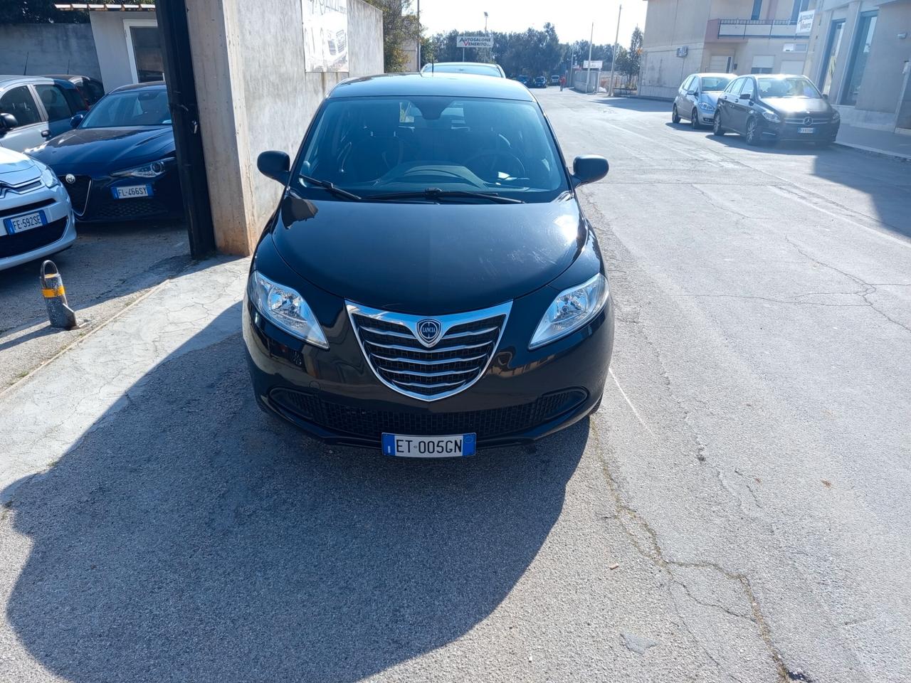 Lancia Ypsilon 0.9 TwinAir 85 CV 5 porte Metano Ecochic