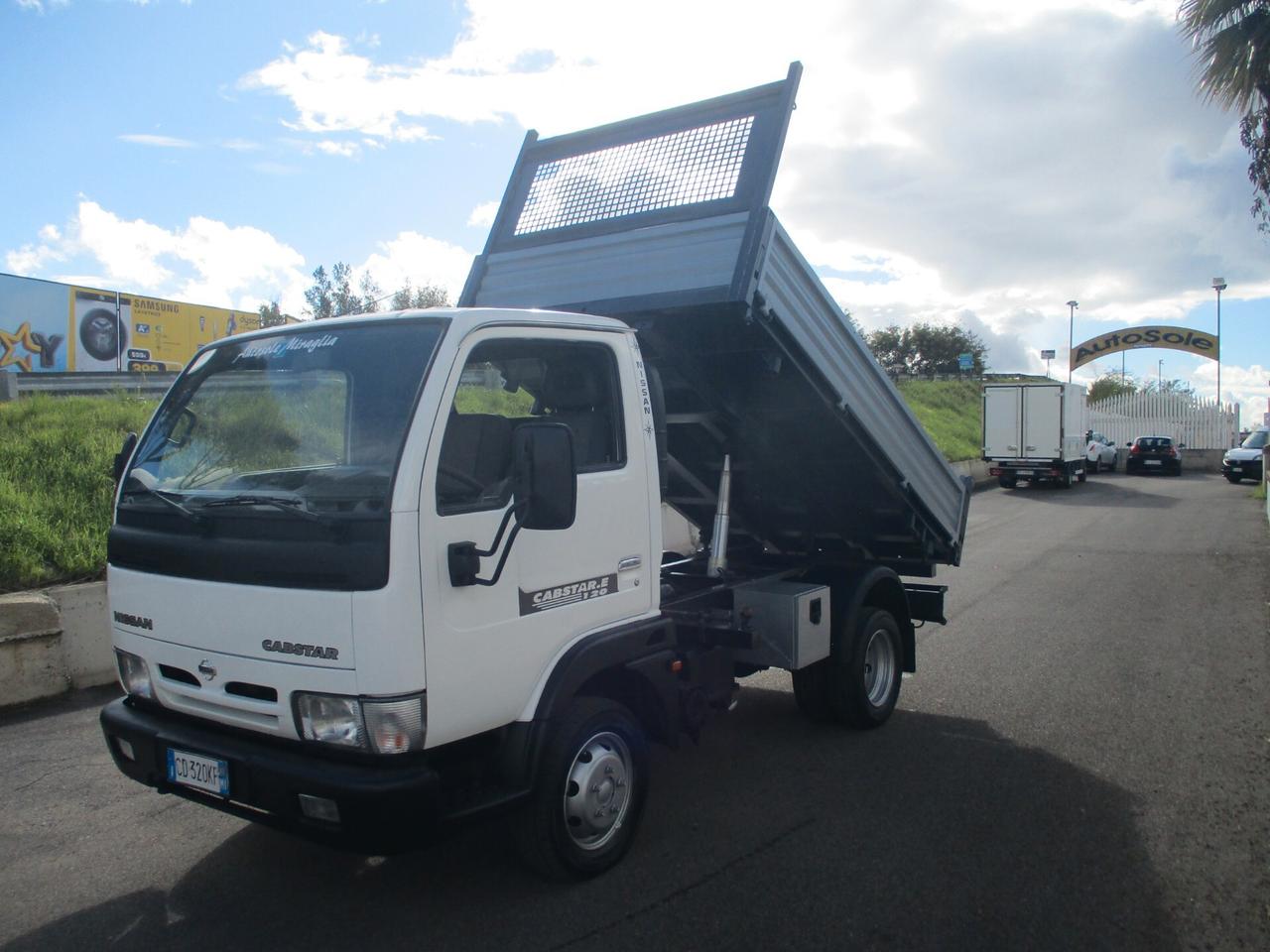 Nissan Cabstar 3000 120CV RIBALTBILE TRILATERALE **PERFETTO**