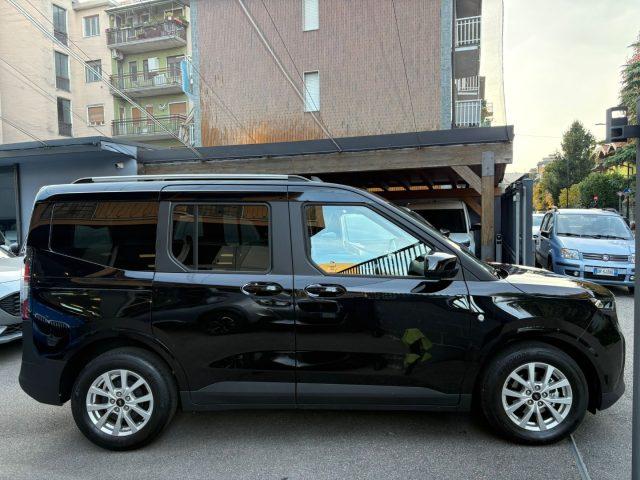 FORD Tourneo Courier 1.0 EcoBoost Powershift Titanium