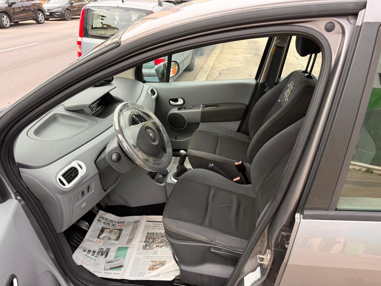 Renault Modus Grand 1.5 DIESEL - Anno 2011 - NEOPATENTATO