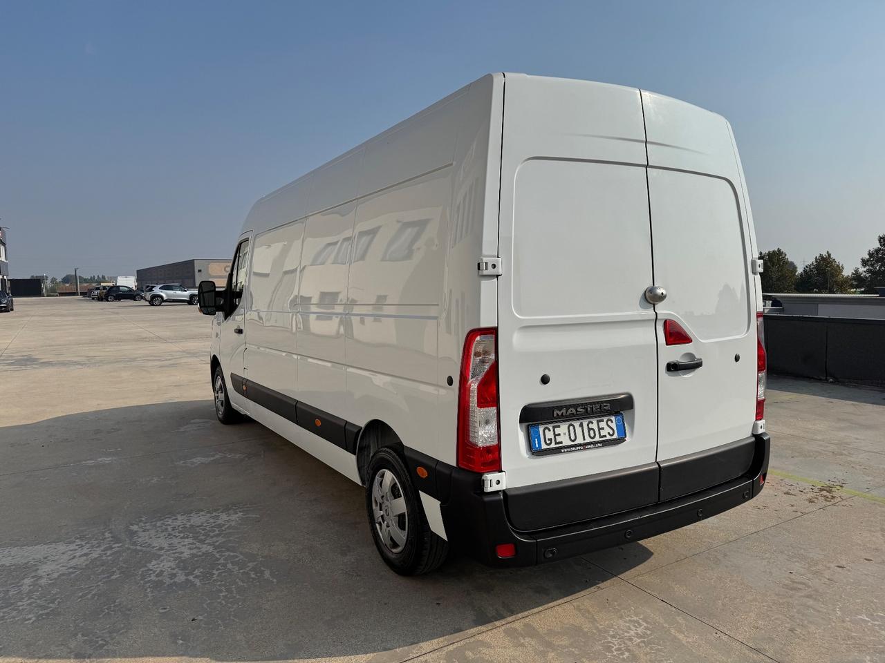 Renault Master T35 2.3 dCi Cabinato 3 Posti