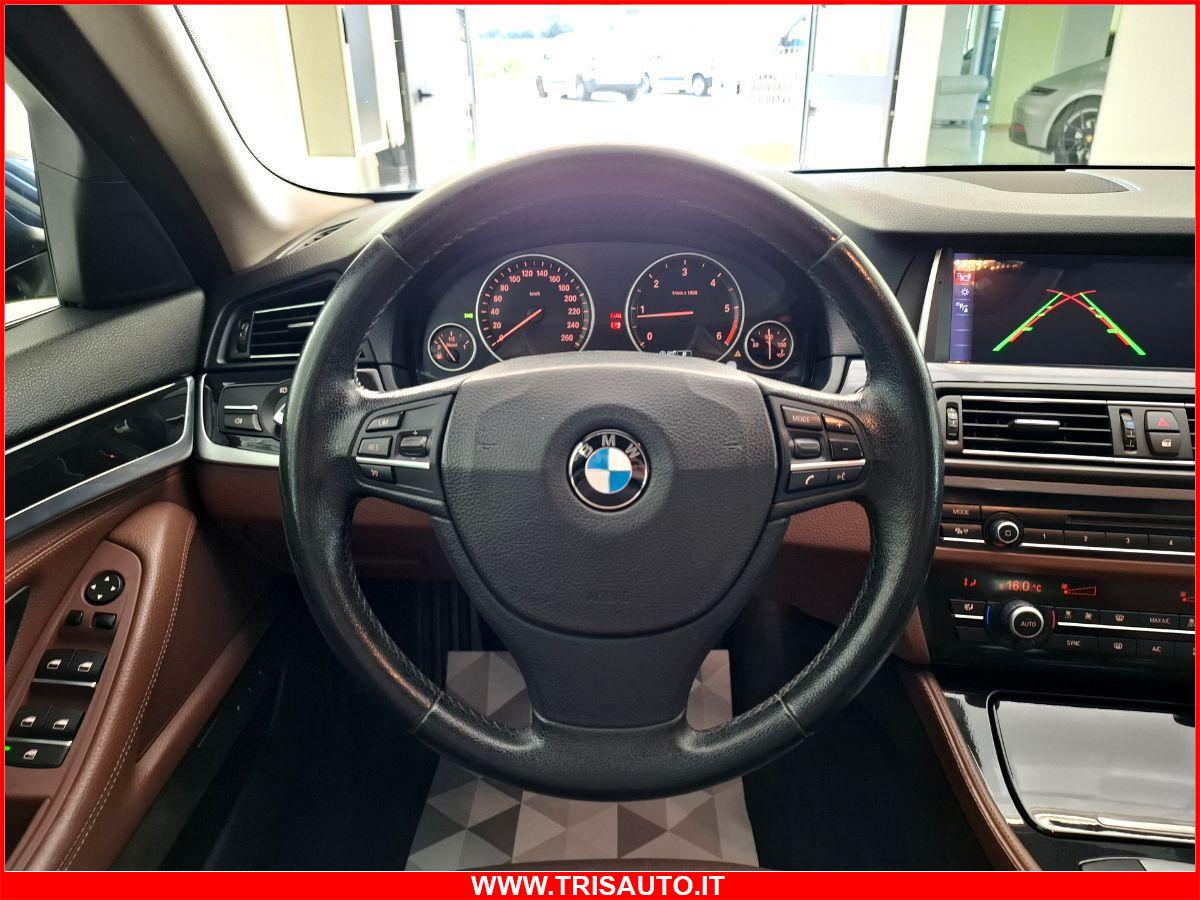 BMW 520d Aut.Touring Luxury (FARI XENO+GANCIO TRAINO+PELLE+NAVI)