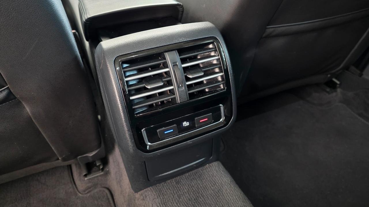 Volkswagen Passat Variant 2.0 TDI DSG Highline BlueMotion Technology