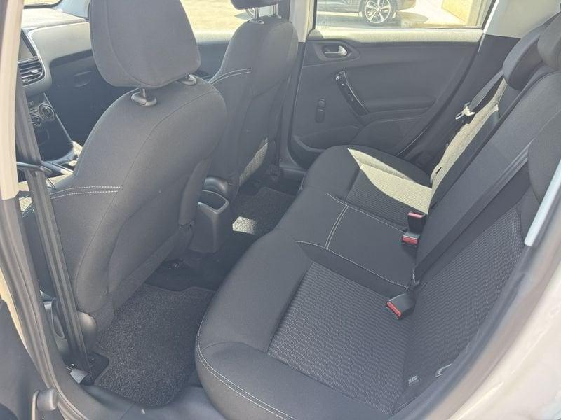 Peugeot 208 1.2 VTi 82 CV 5 porte Active