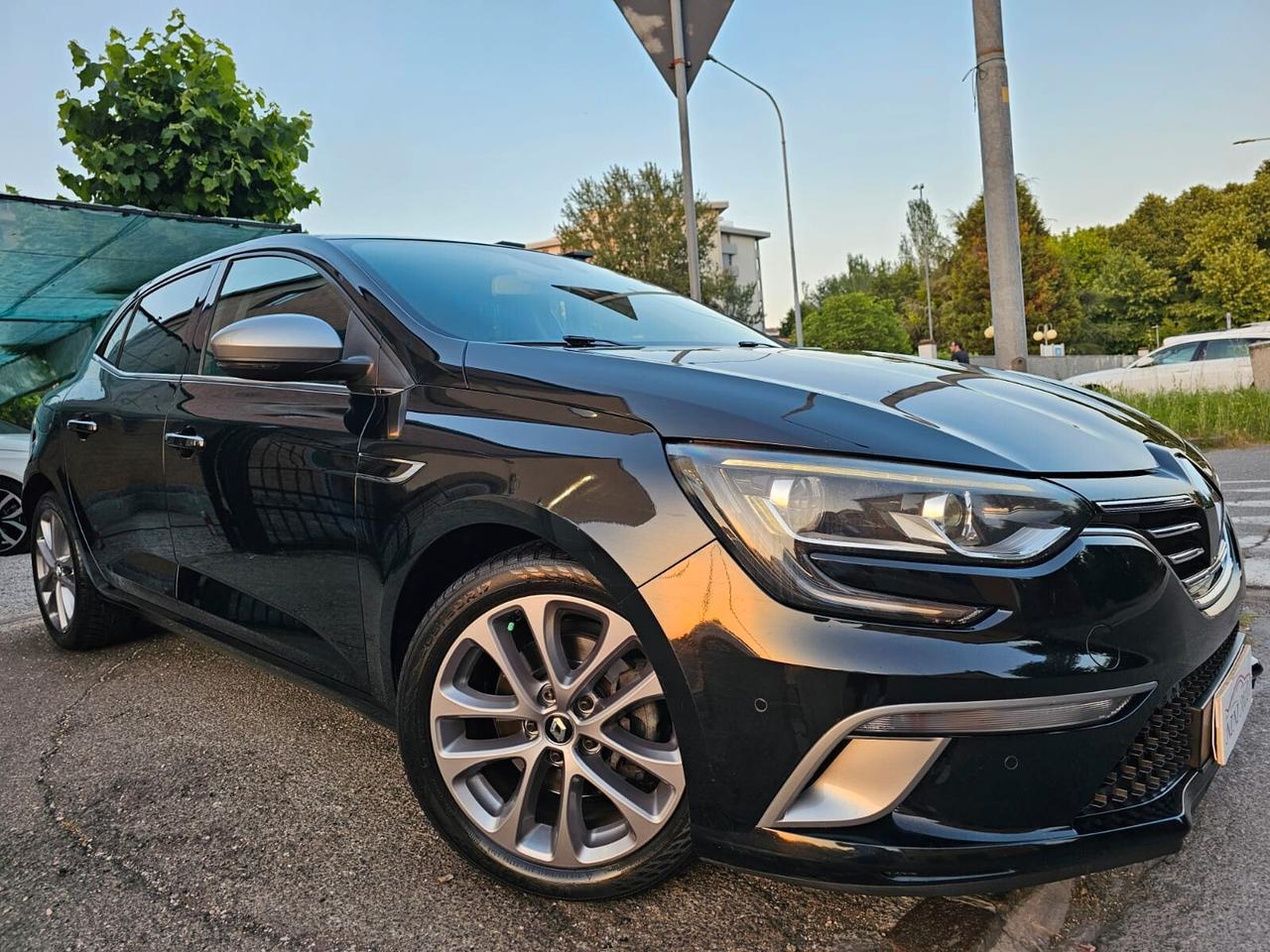 Renault Mégane 1.6 dCi 130cv GT-Line*Navi*Pdc*Unipro*Euro6*