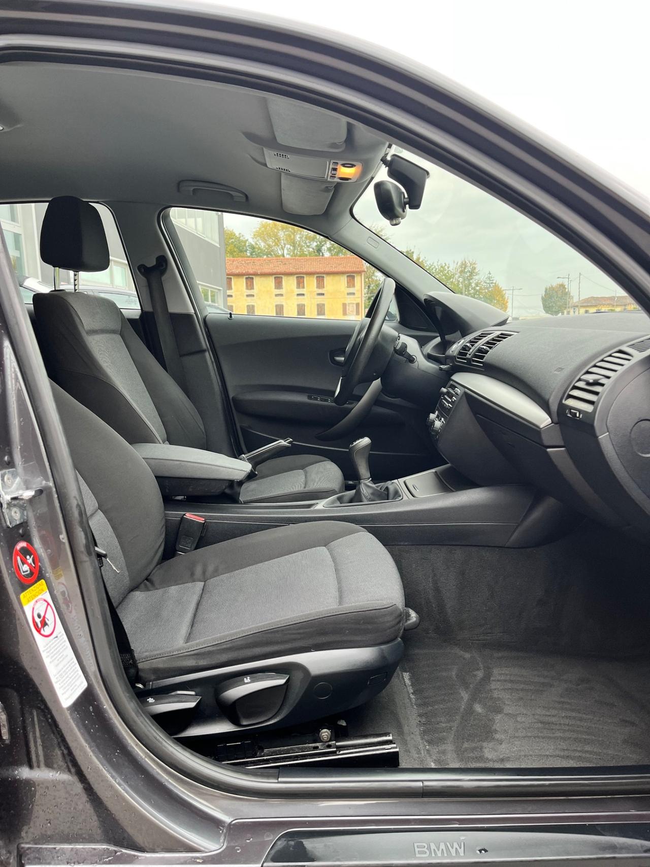 Bmw serie 118D 122CV Neopatentati