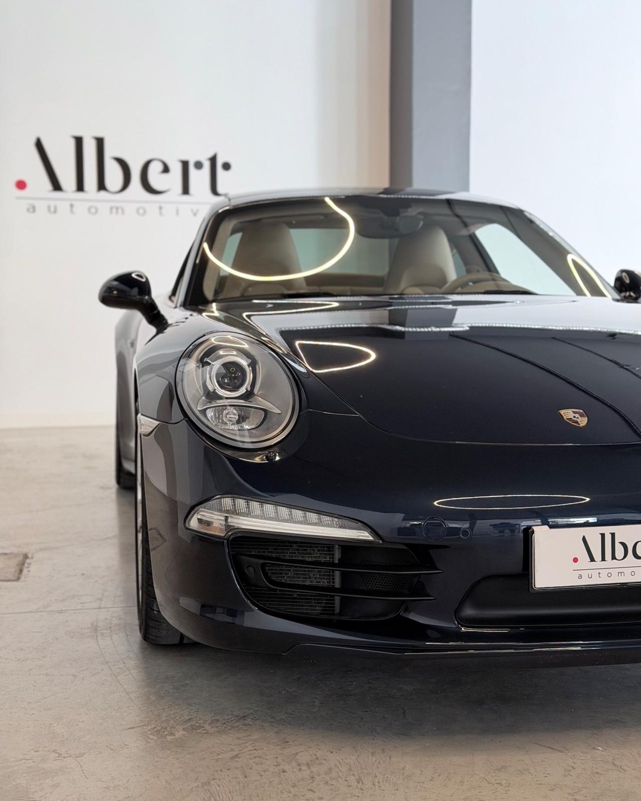 Porsche 911 3.8 Carrera 4S Coupé