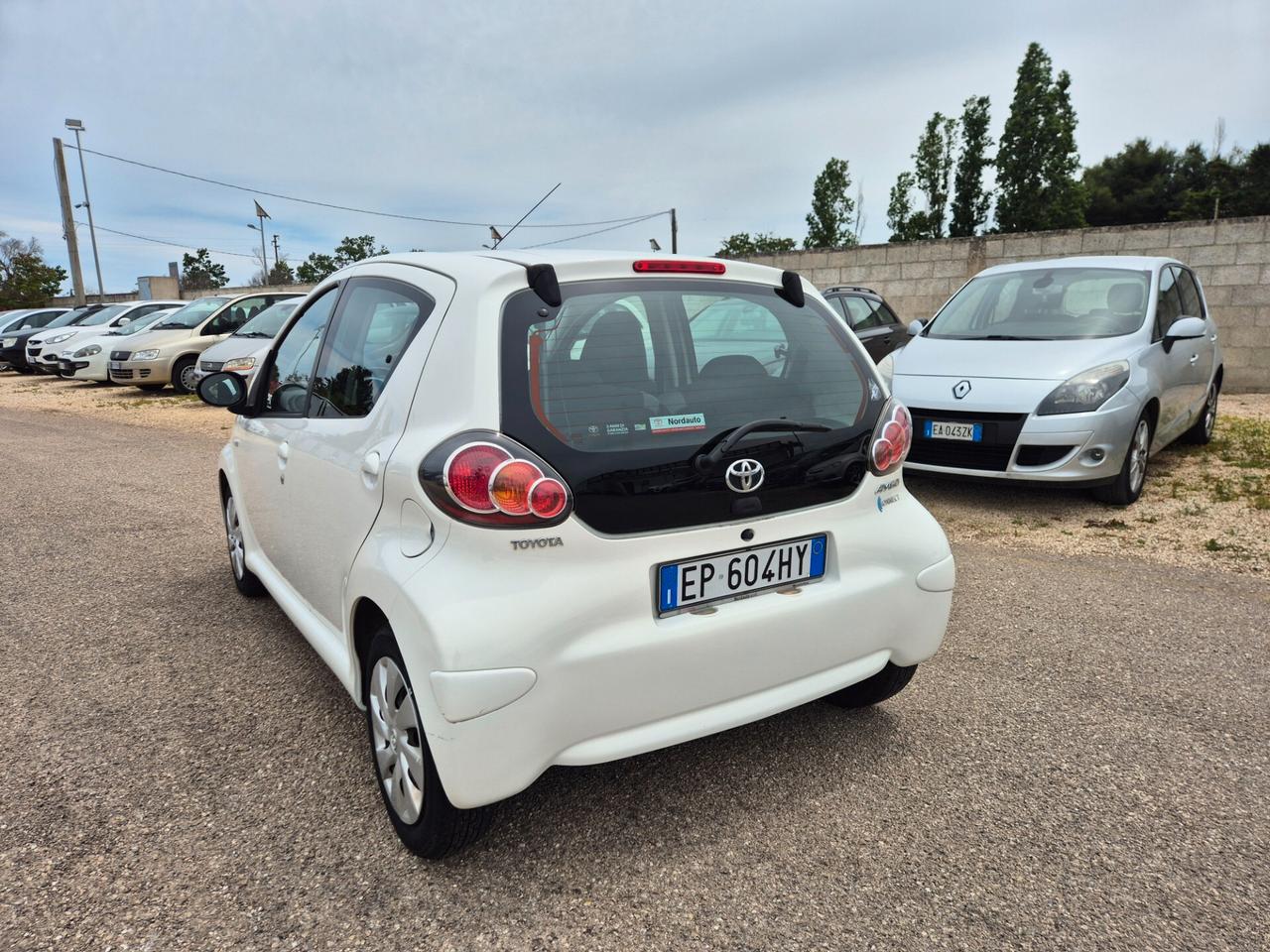 Toyota Aygo 1.0 12V VVT-i 5 porte Automatica