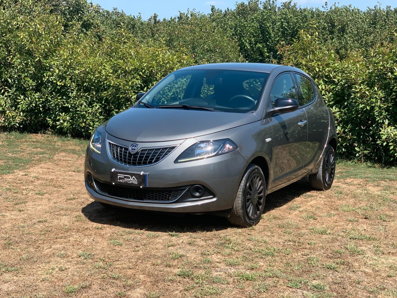 Lancia Ypsilon 1.0 FireFly 5 porte S&S Hybrid Silver Plus