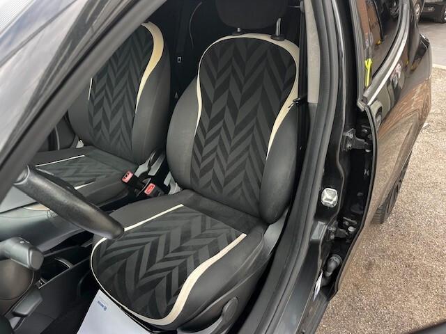 Lancia Ypsilon BLACK 1.2 69cv " SENSORI DI PARCHEGGIO/BLUETOOTH/.