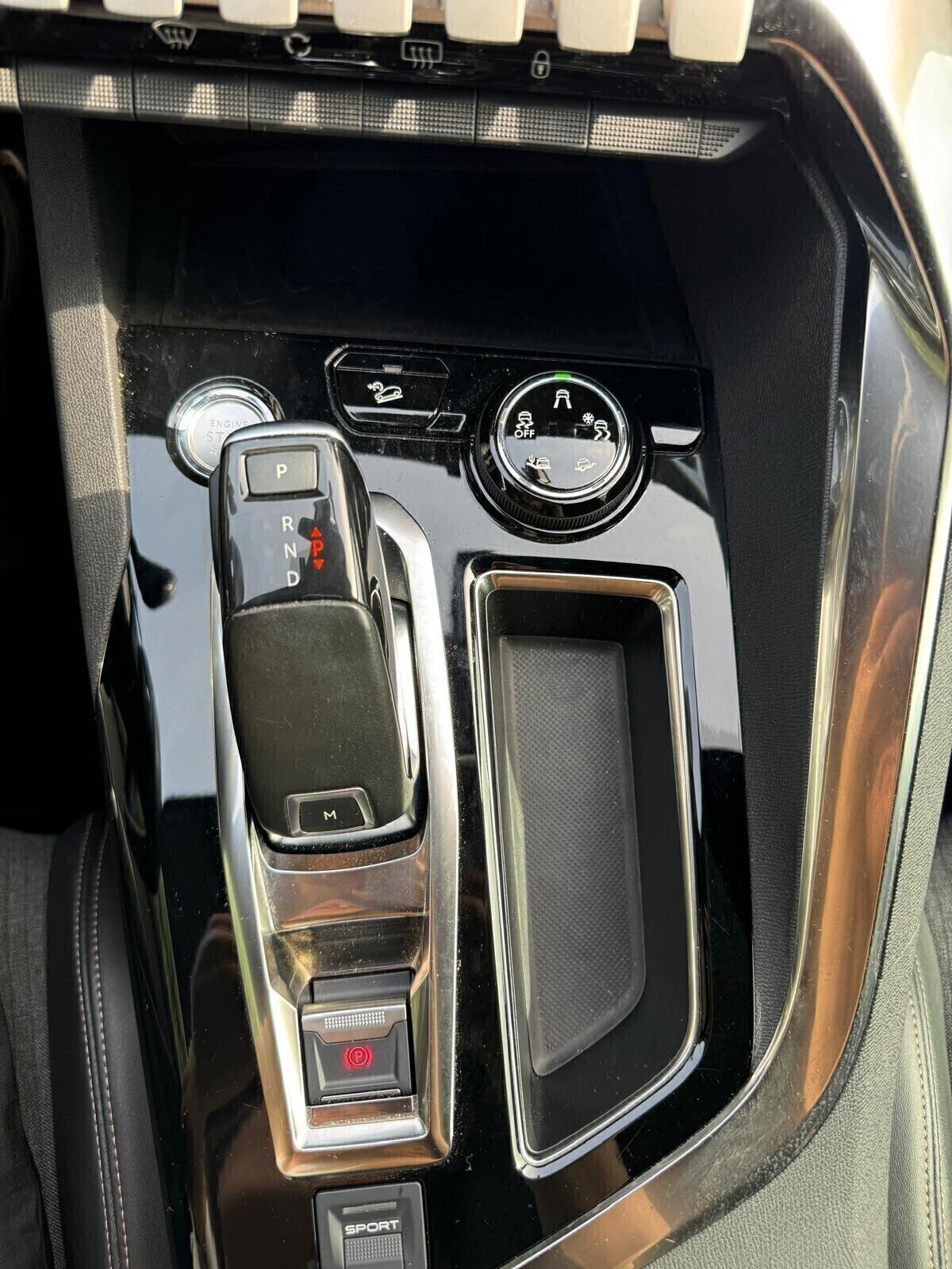Peugeot 3008 130CV GT Line CAMBIO AUTOMATICO DIESEL
