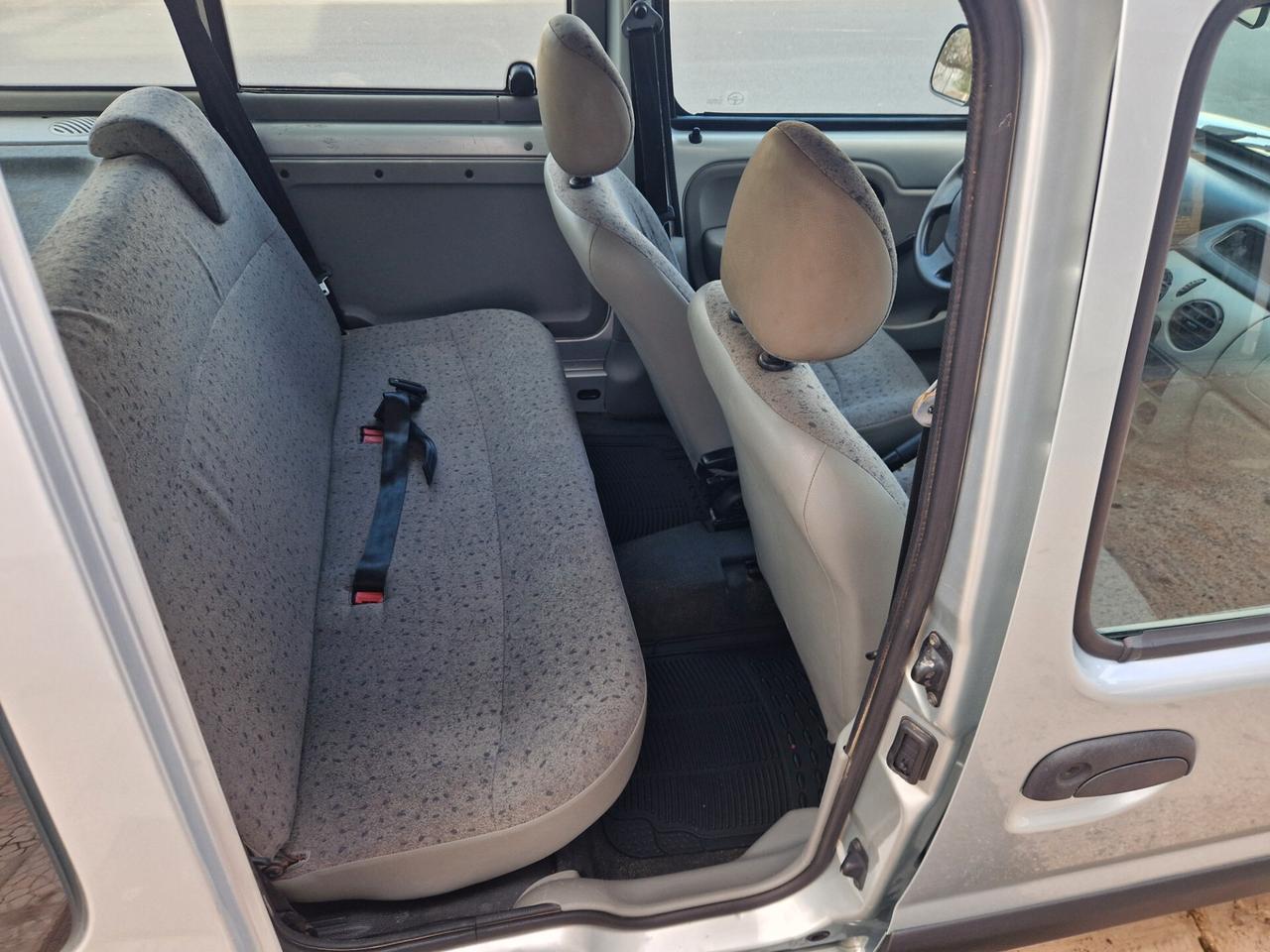 Renault Kangoo 1.2 4p. Km 131000