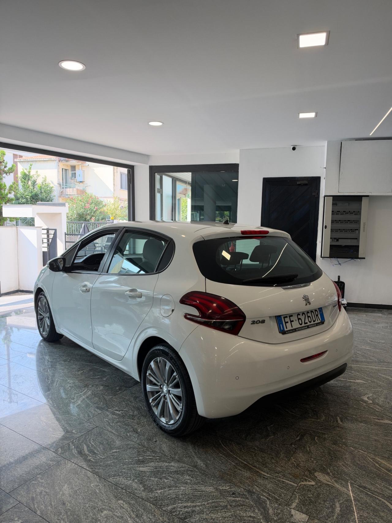Peugeot 208 BlueHDi 75 5 porte Allure