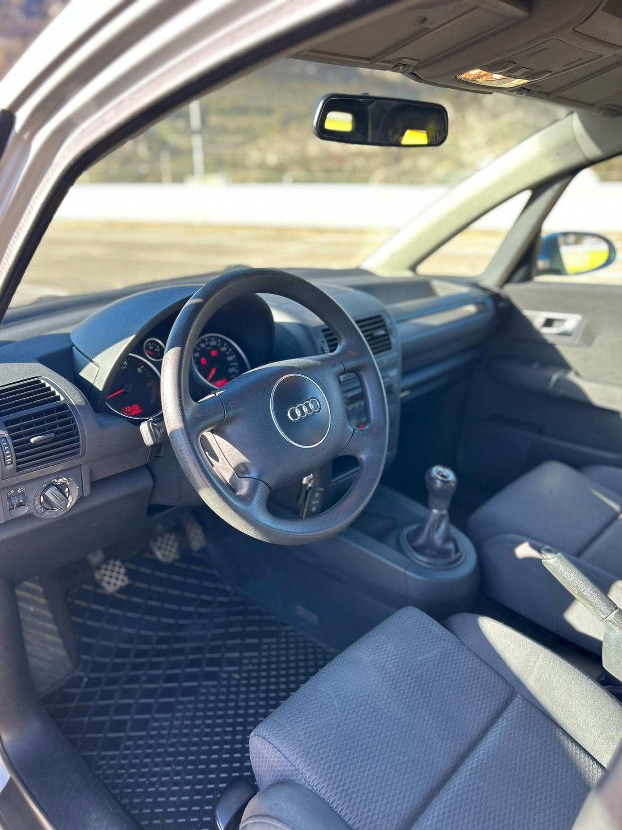 Audi A2 1.4 Neopatentati