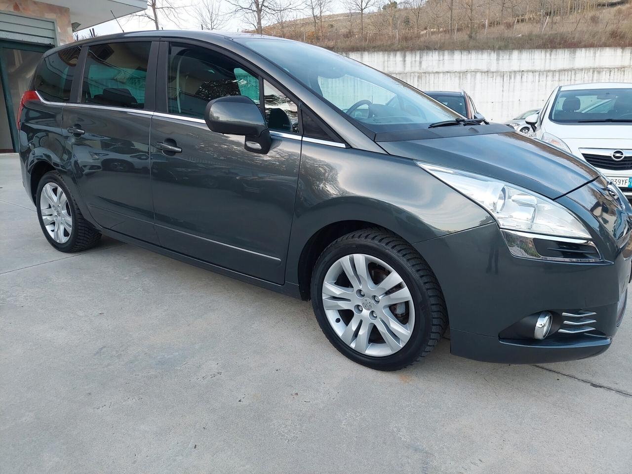 Peugeot 5008 1.6 HDi 110CV 80.000km 7p