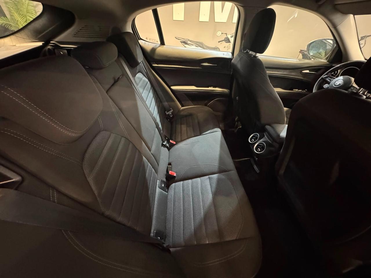 Alfa Romeo Stelvio 2.2 Turbodiesel 190 CV AT8 RWD Business