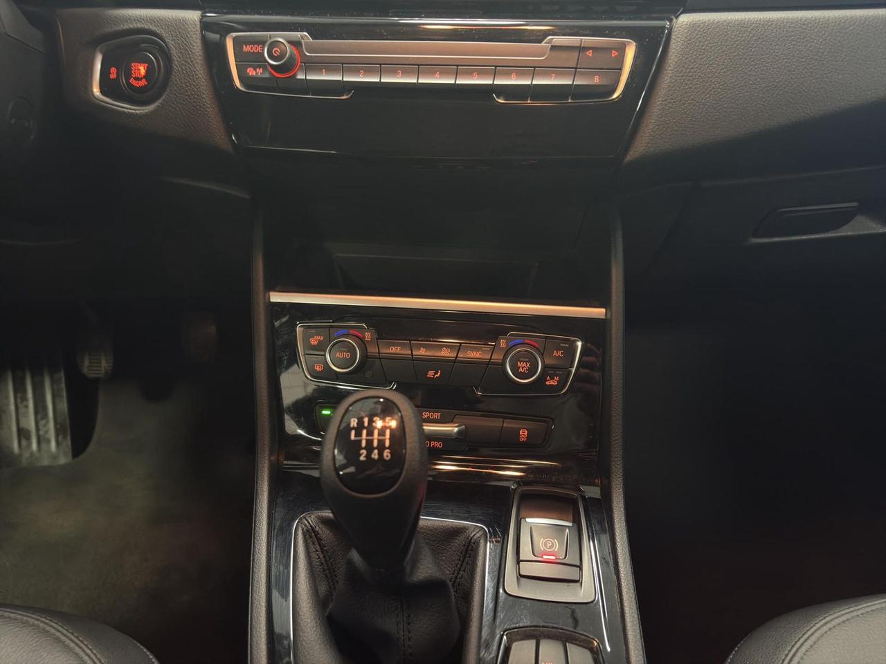 Bmw 218d Active Tourer Advantage my17
