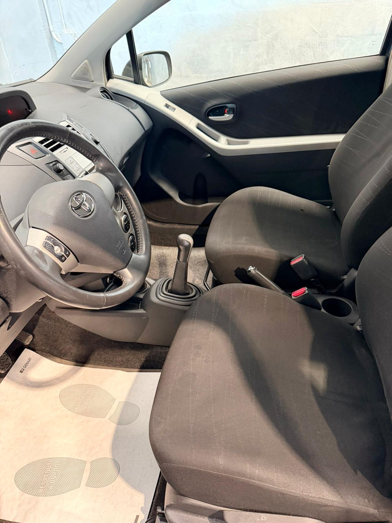 Toyota Yaris 1.0 3 porte FRIZIONE NUOVA!!!