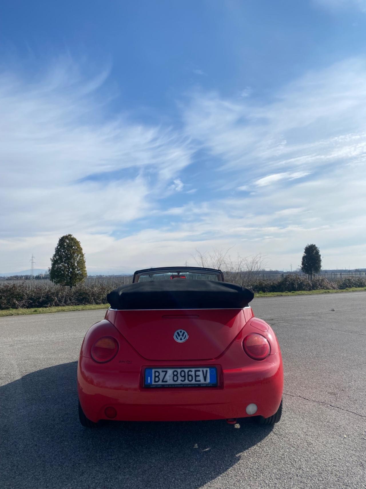 Volkswagen New Beetle 1.6 Cabrio