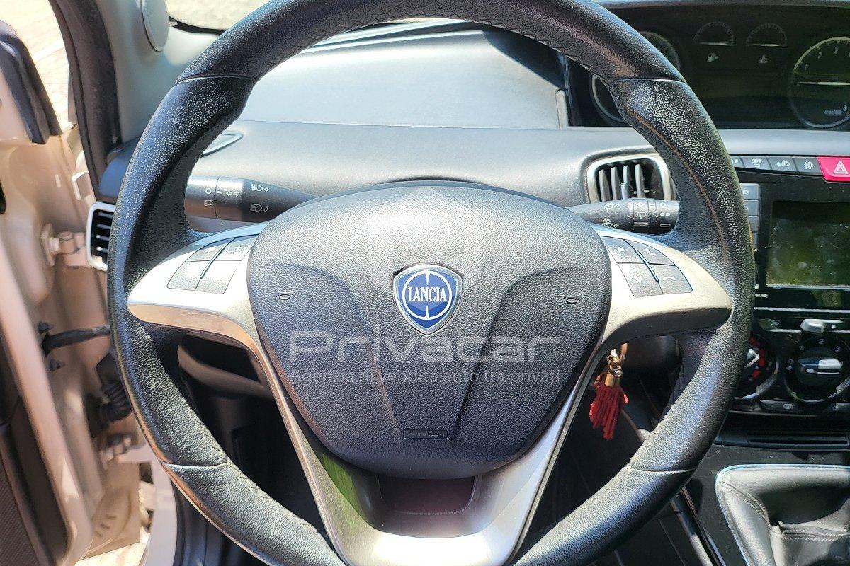 LANCIA Ypsilon 1.2 69 CV 5 porte Silver