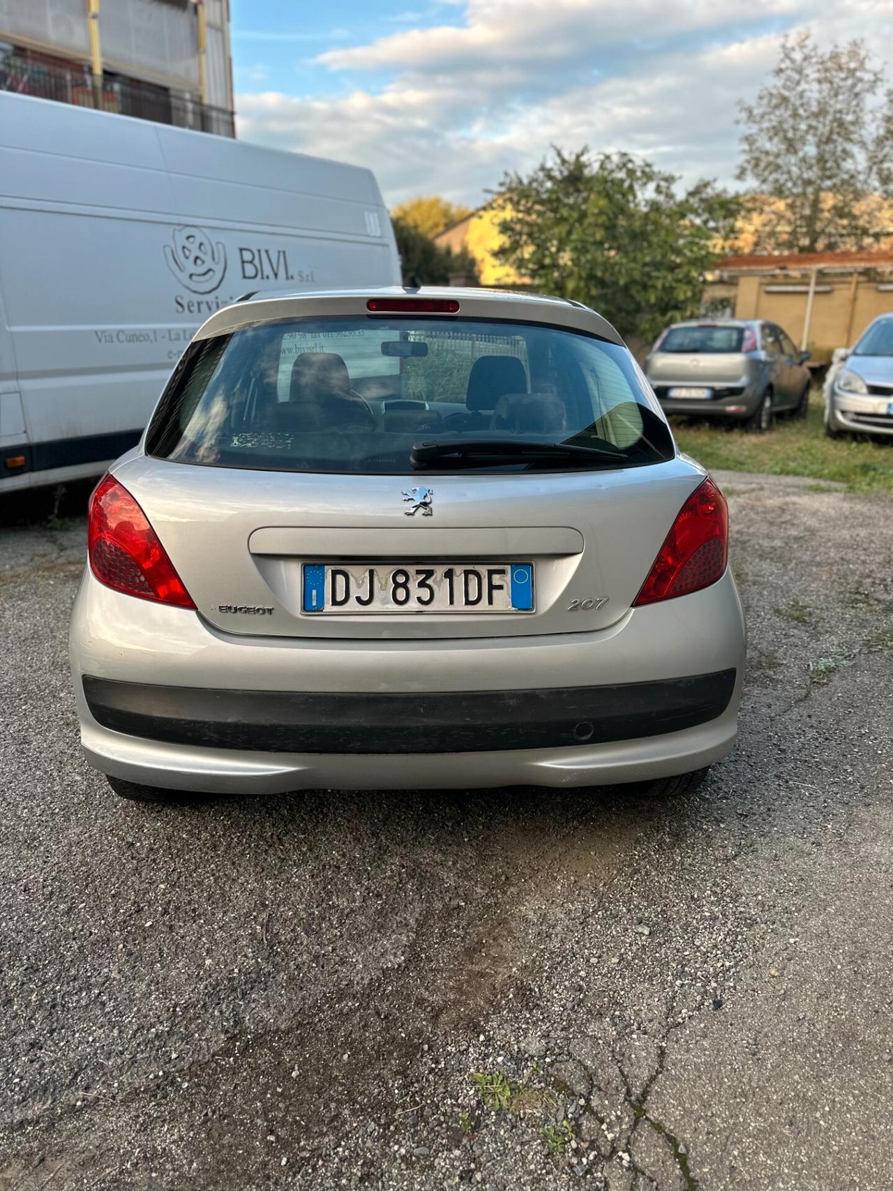 Peugeot 207 1.4 BENZINA