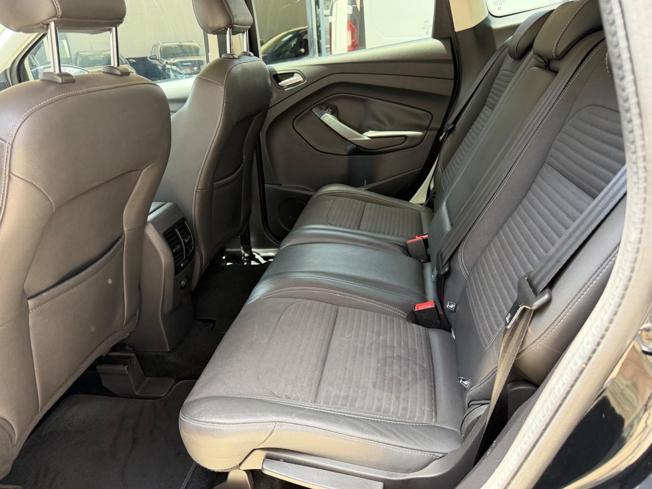 Ford Kuga 1.5 TDCI 120 CV Powershift Titanium 2018