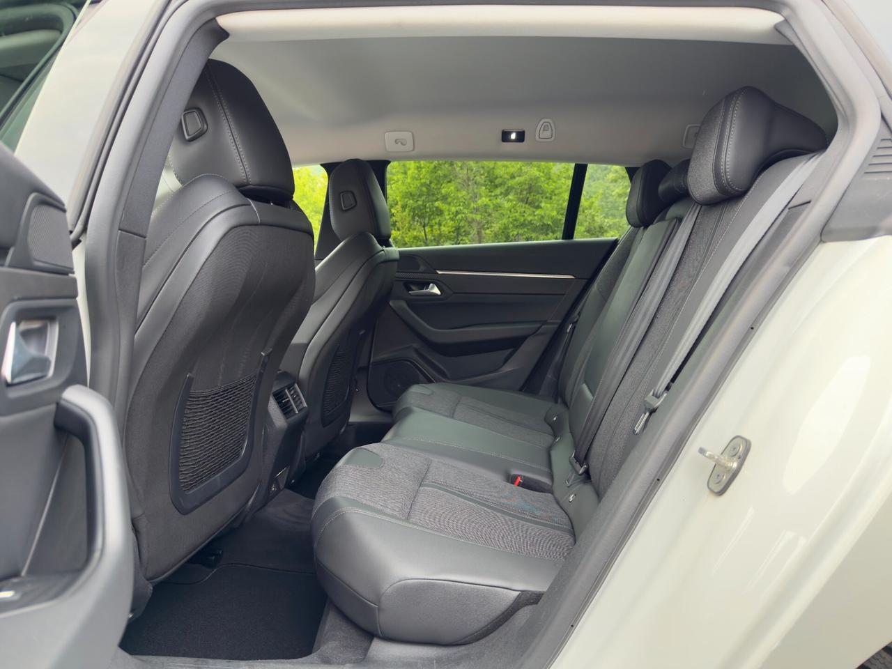 Peugeot 508 BlueHDi 130 EAT8 Allure Pack