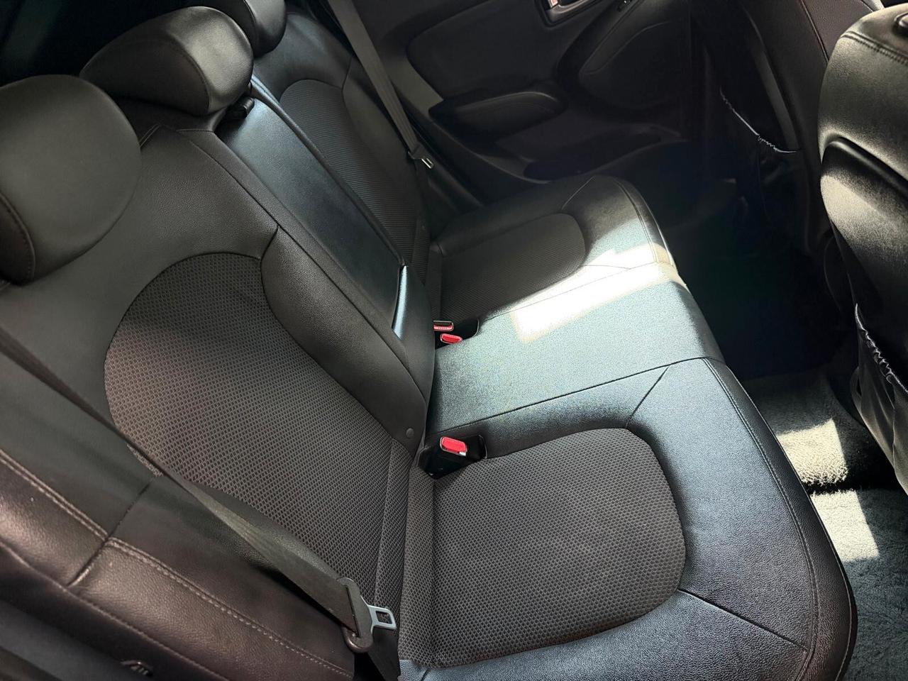 Hyundai iX35 1.7 CRDi 2WD Xpossible