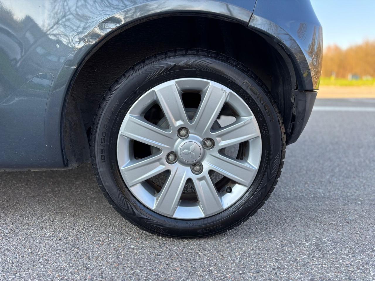 Mitsubishi Colt 1.1 12V 3p. Invite