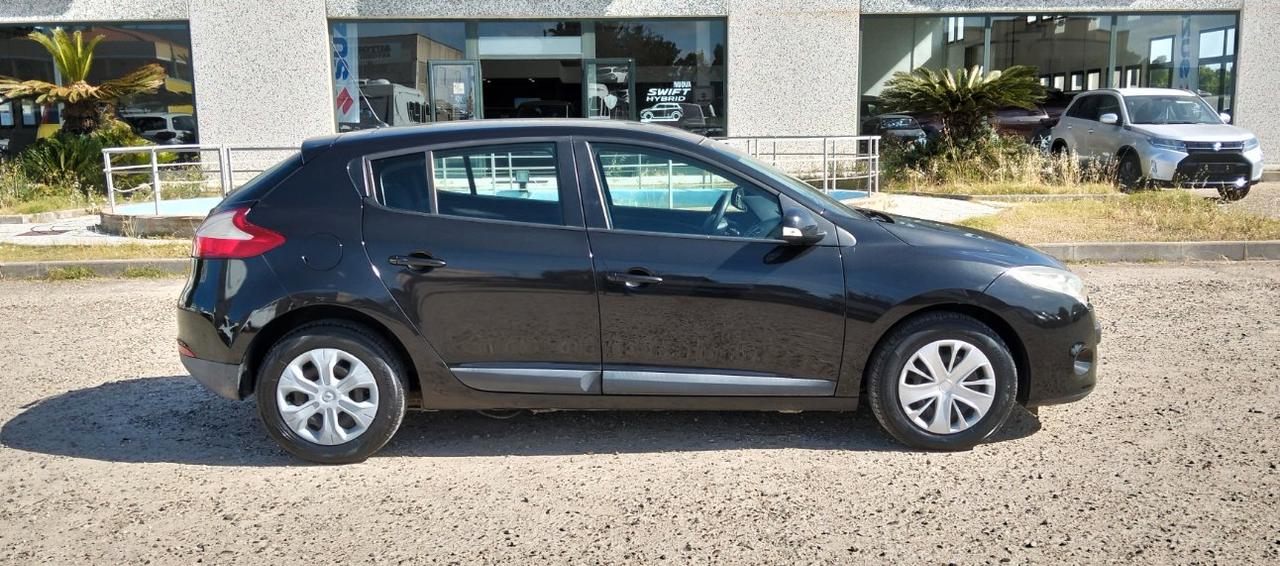Renault Megane 5 Porte Megane 1.5 dci Confort 90cv