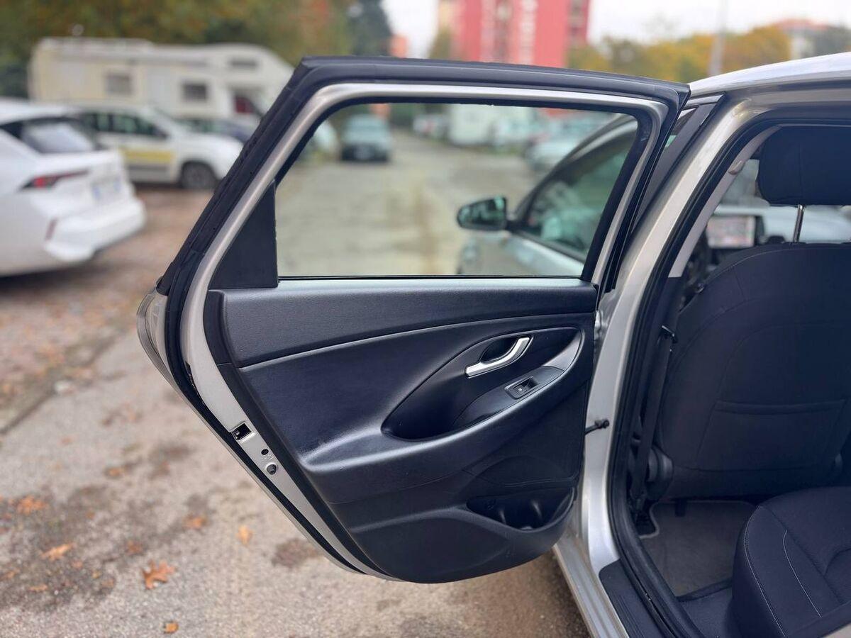 Hyundai i30 5 Porte I30 1.6 crdi Style 110cv dct