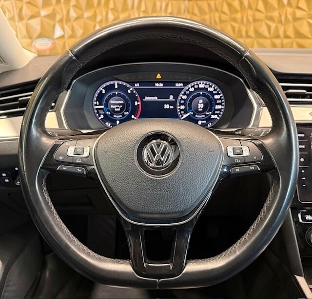 Volkswagen Passat Variant 2.0 tdi Highline 150cv dsg