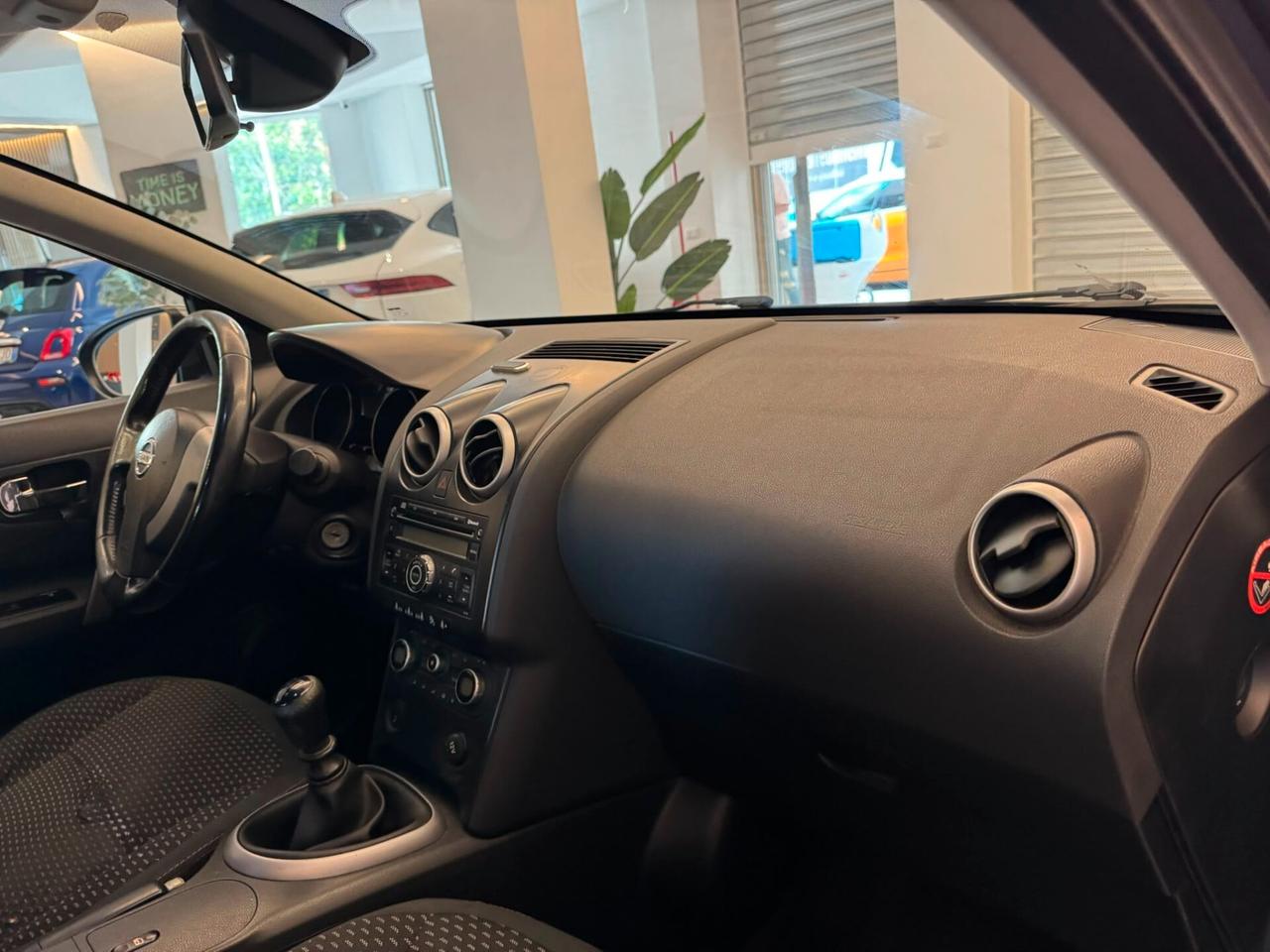 NISSAN QASHQAI 2.0 TEKNA 150CV UNICOPROPRIETARIO GANCIO TRAINO