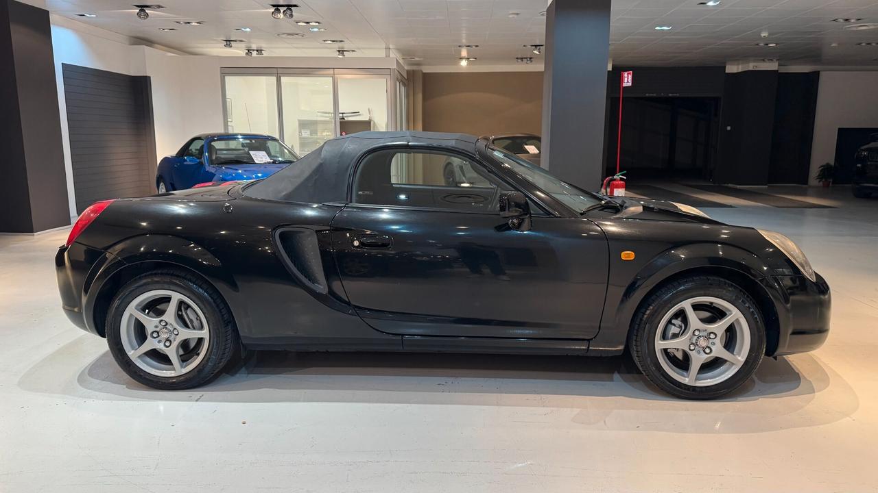 Toyota MR2 1.8i 16V CABRIO - 2002