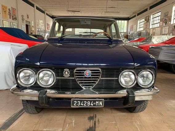 Alfa Romeo Giulia Nuova Super 1300 - Vettura d'epoca